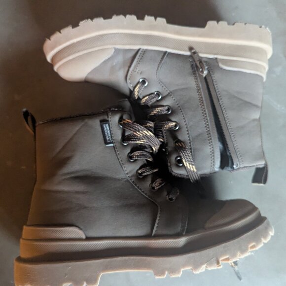 Zara Kids CONTRASTING HIGH-TOP SNEAKERS Khaki Green | Size 2 - Picture 1 of 16